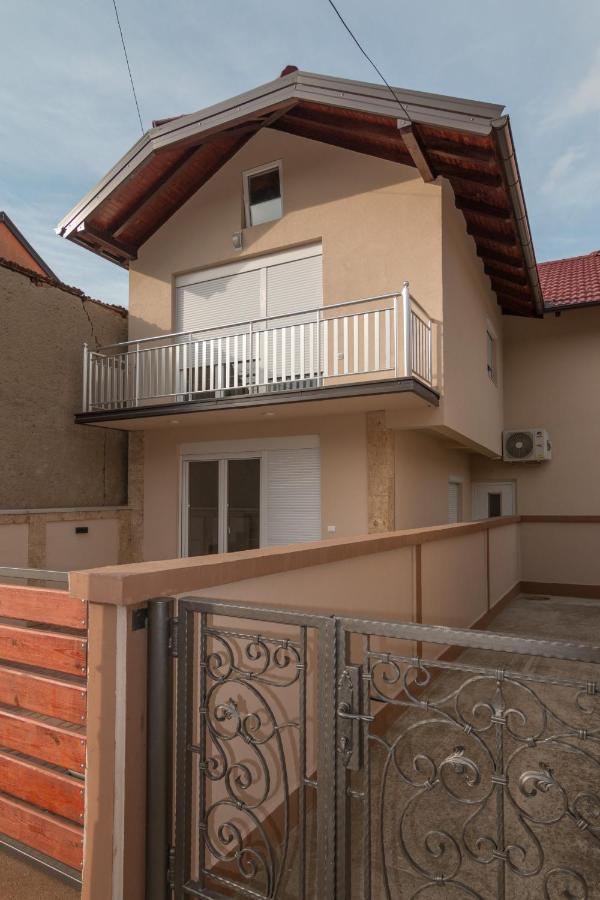 Apartment Lili Bajina Basta Bagian luar foto